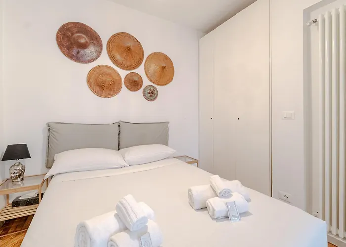 Daire Guesthost - Elegant Loft X4 - 500m Far From Porta Nuova Torino