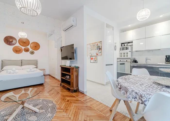 Apartment Guesthost - Elegant Loft X4 - 500m Far From Porta Nuova *