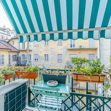 Guesthost - Elegant Loft X4 - 500m Far From Porta Nuova Apartamento *