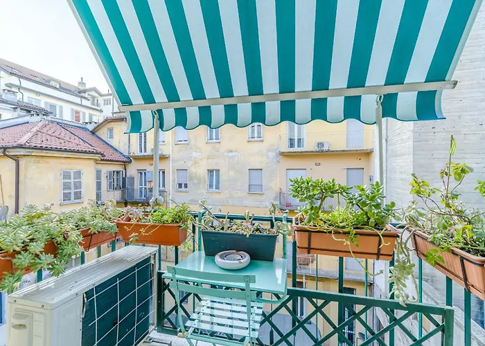 Guesthost - Elegant Loft X4 - 500m Far From Porta Nuova Apartment *