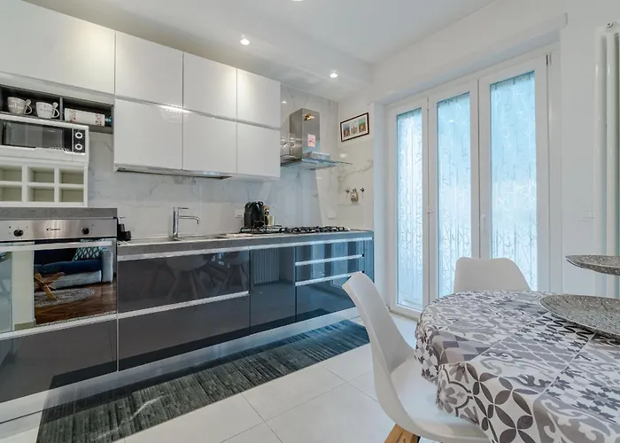Guesthost - Elegant Loft X4 - 500m Far From Porta Nuova Turin